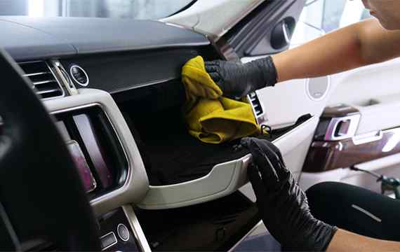 Car Dry Cleaning in Gurgaon